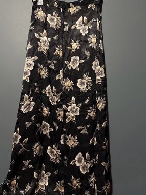 Vintage Black Floral Maxi Skirt - Streetwear